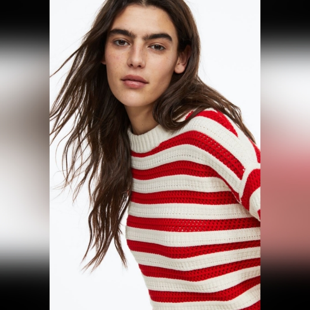 🆕️NWT H&M Hole-knit Sweater in 'Red/striped', Size Medium - Picture 5 of 16